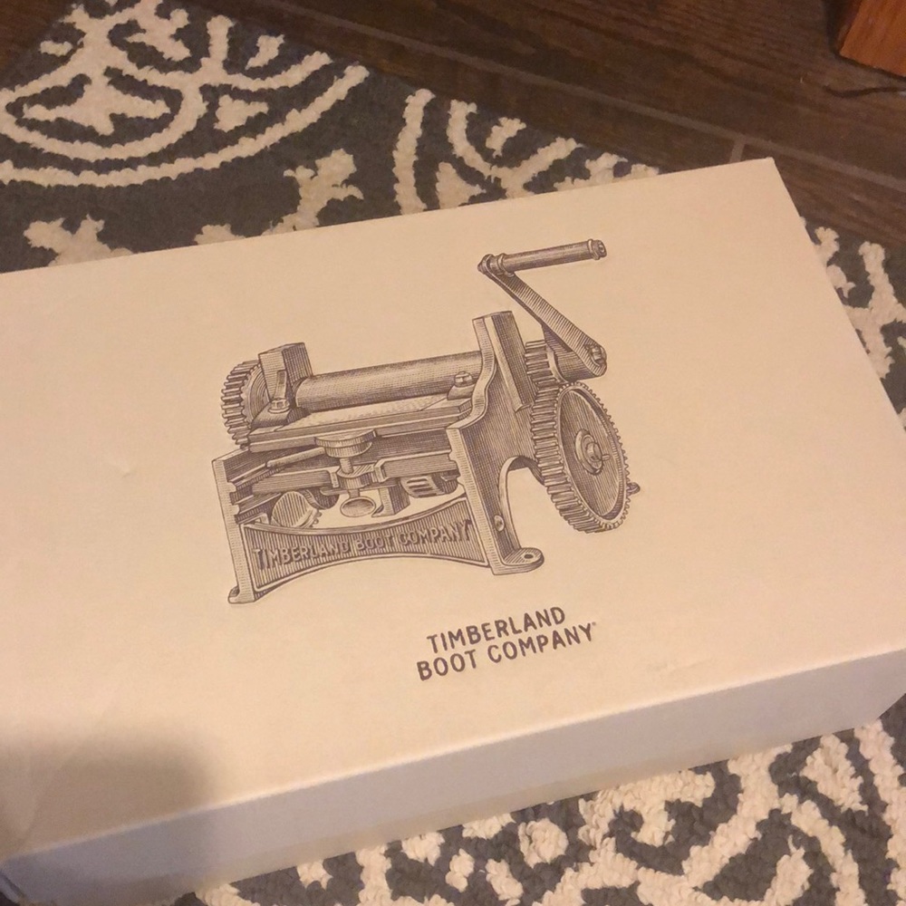 NWT Timberland ankle heeled boots